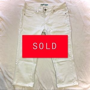 Women’s Capri Pants